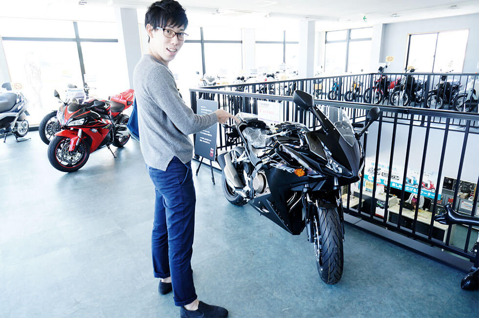 こんにちは CBR400R。夢にまで見た納車まで。【購入編】│HAQ portal