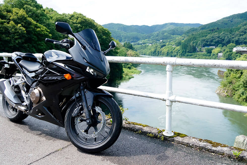 まじかっけー Cbr400ｒのフロントマスクをカスタムしたら 死ぬほどイケメンになった 取り付け編 Haq Portal